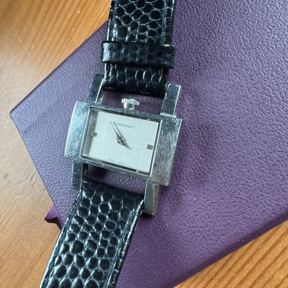 Burberry ladies' watch - Picture 3 of 4